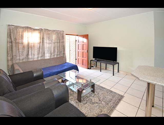 2 BEDROOM APARTMENT FOR SALE IN NORTH RIDING AH